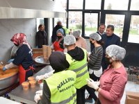 NALLIHAN BELEDİYEMİZ VATANDAŞLARIMIZI MAHALLE İFTARLARINDA BULUŞTURUYOR