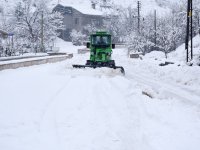 KAR TEMİZLEME VE TUZLAMA ÇALIŞMALARI DEVAM EDİYOR