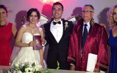 GENÇ ÇİFTLERE ÖMÜR BOYU MUTLULUKLAR DİLERİZ