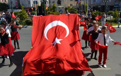 23 Nisan Ulusal Egemenlik ve Çocuk Bayramınız Kutlu Olsun‎
