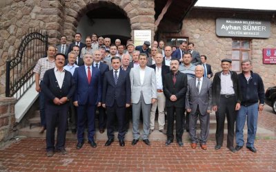 Ankara Valisi Ercan Topaca İlçemiz Nallıhan’da Muhtarla Buluştu