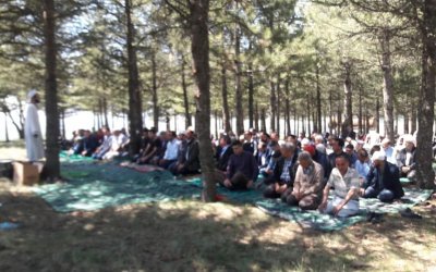 TOPLUCA GÜRLEYİK KÖYÜMÜZDE YAĞMUR DUASINA ÇIKILDI