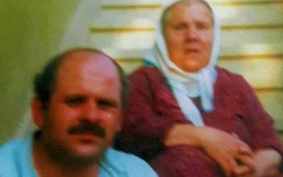 NUR İÇİNDE YAT ANNEM