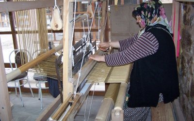 İLÇEMİZ NALLIHAN'DA MEKİK DOKUMA KURSLARI BAŞLIYOR