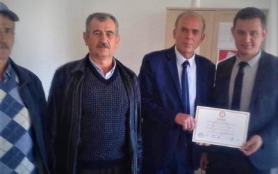 MUHTAR ŞAHİN AYHAN SEÇMENLERE TEŞEKKÜR ETTİ.