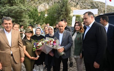 TARIM VE ORMAN BAKANI VAHİT KİRİŞÇİ NALLIHAN-ÇAYIRHAN KUŞ CENNETİNDE