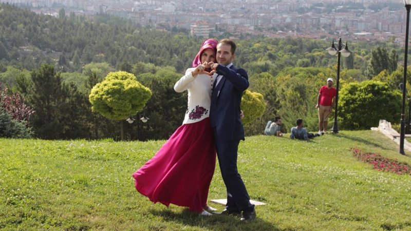 Zeynep-Mahir Evet..Evet..Belki Binlerce Kez Söyledik Ama En Özelini Sizlerle Paylaşmak Istiyoruz.