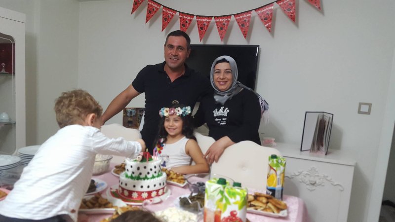 ARAMIZA HOŞ GELDİN ÖZGÜR