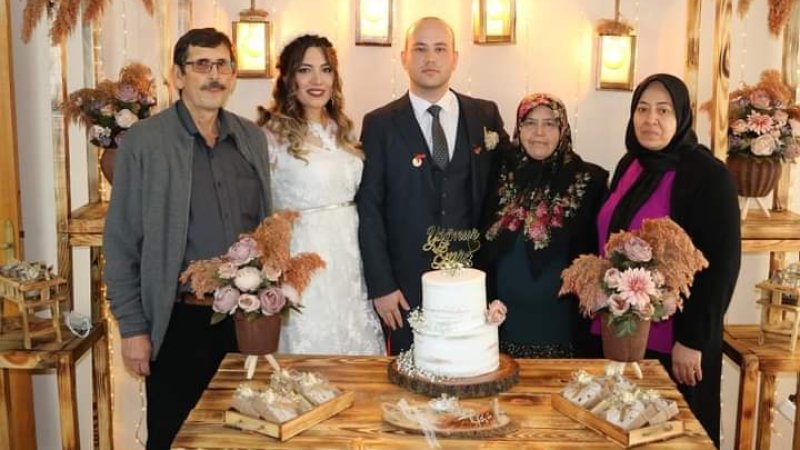 YAĞMUR ÖĞRETMEN'İMİZİN MUTLU GÜNÜ