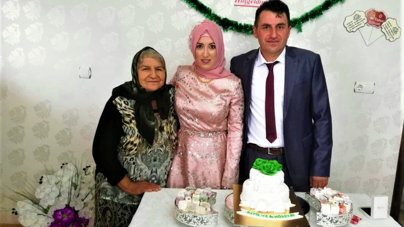 ARAMIZA HOŞ GELDİN EZEL