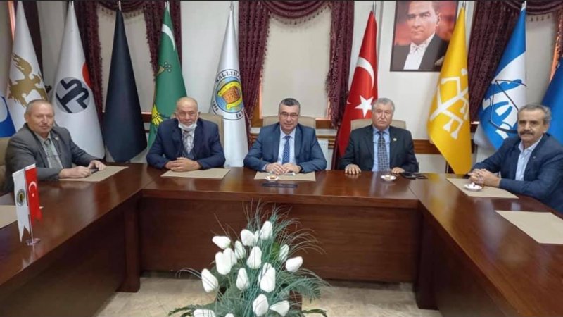 NALLIHAN BELEDİYE BAŞKAN YARDIMCIMIZ SERHAT SELVİ MUHTARLARIN GÜNÜNÜ KUTLADI