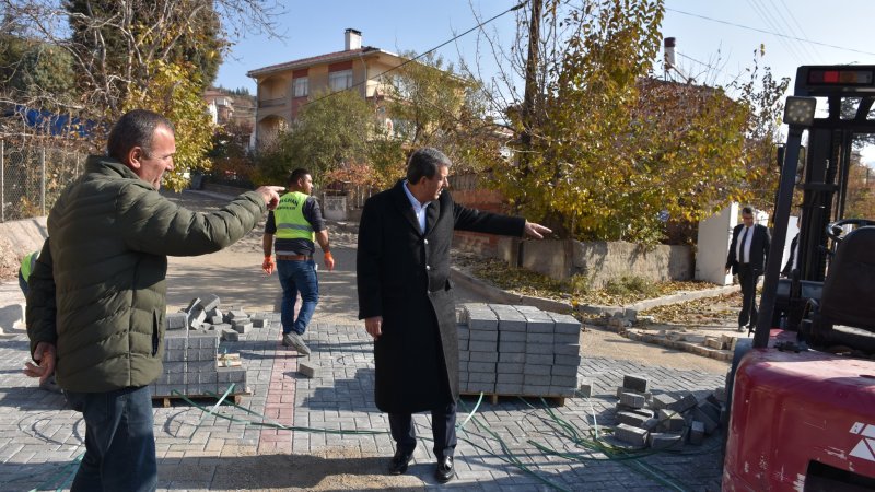 BAŞKAN YAPILAN ÇALIŞMALARI YERİNDE İNCELİYOR