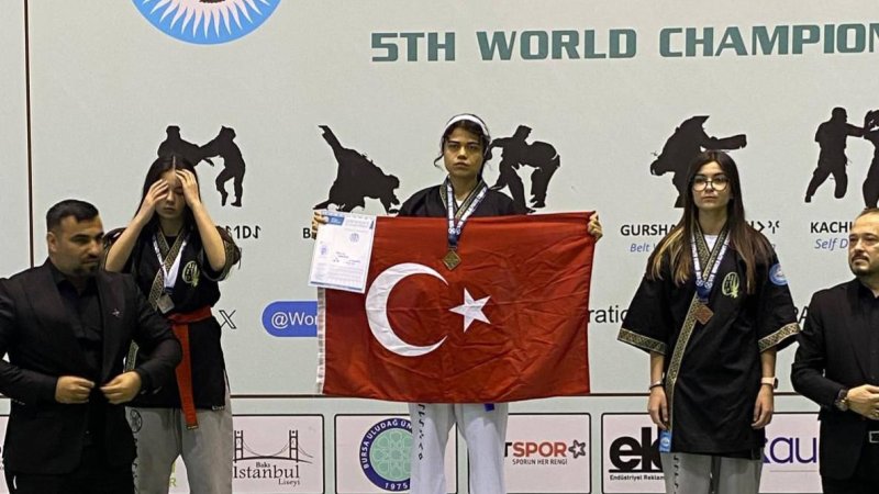 BEYZA SAKARYA'MIZ DÜNYA ŞAMPİYONU OLDU