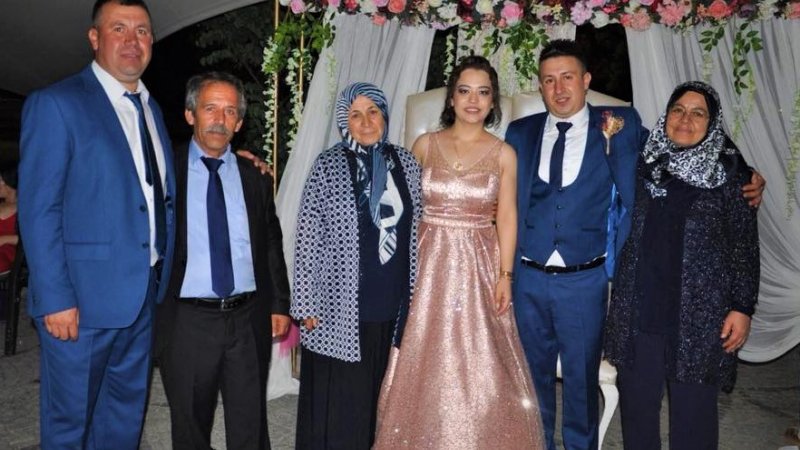 BAYRAMDA DÜĞÜNÜMÜZ VAR