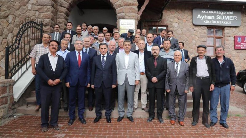 Ankara Valisi Ercan Topaca İlçemiz Nallıhan’da Muhtarla Buluştu