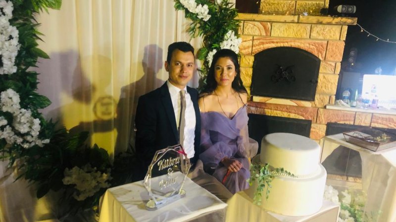 KOMUTANIMIZA MUTLULUKLAR DİLERİZ