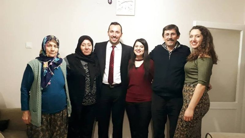 MUTLULUKLAR DİLERİZ