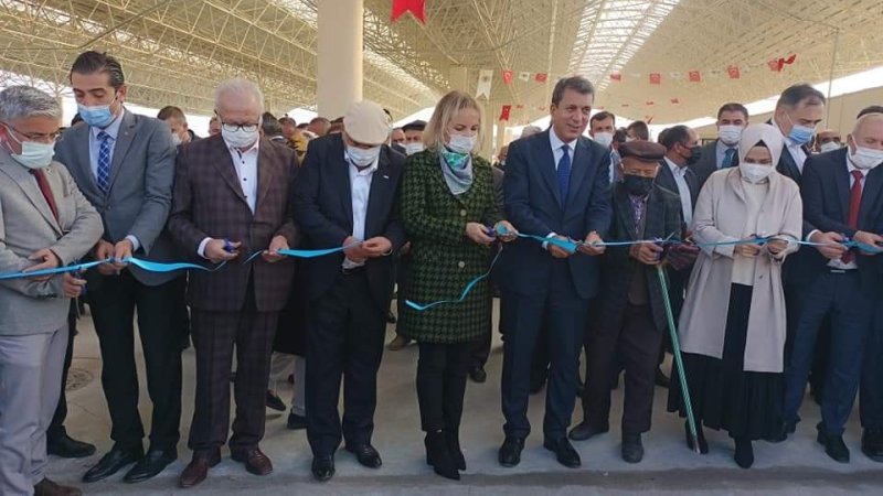 ÇAYIRHAN'A KAPALI PAZAR YERİ YAPILDI