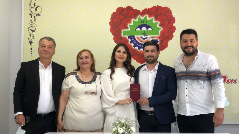 SEDA'MIZA MUTLULUKLAR DİLERİZ