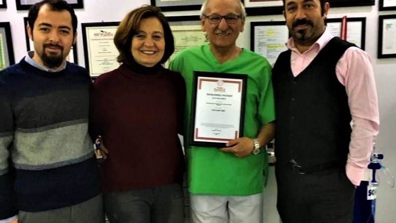 DR.LEVENT TEKİN HOCAMIZLA TÜRKİYE'NİN DENTAL ALANDA İLK DIŞ MARKA OLMA FIRSATINI YAKALADIK