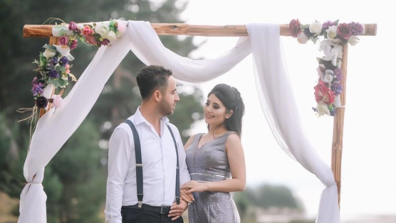 MUTLUYUZ EVLENİYORUZ