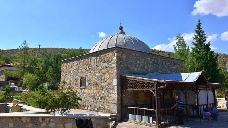 YUNUS EMRE'NİN HOCASI TAPDUK EMRE ANILDI