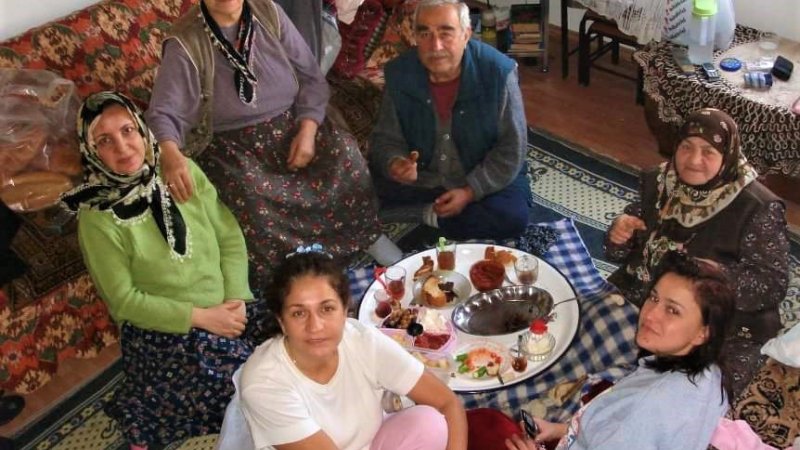 GÖKÇER KARTAL'DAN İFTAR YEMEĞİ