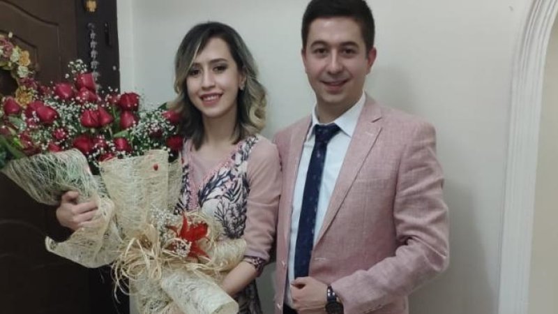 EVLENİYORUZ TÜM DOSTLARIMIZI DÜĞÜNÜMÜZE BEKLERİZ