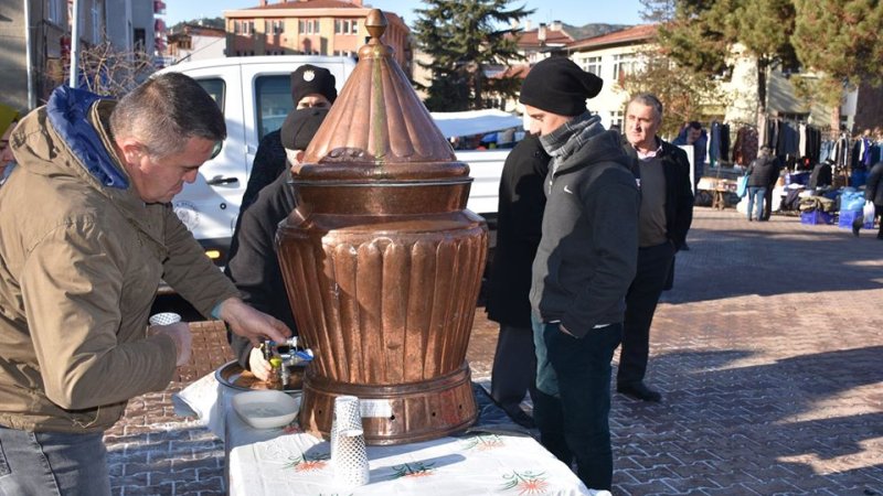 NALLIHAN BELEDİYEMİZDEN SABAHLARI ÜCRETSİZ SALEP İKRAMI