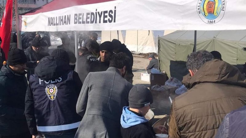 NALLIHAN BELEDİYESİ DEPREM BÖLGESİNDE AŞEVİ AÇTI