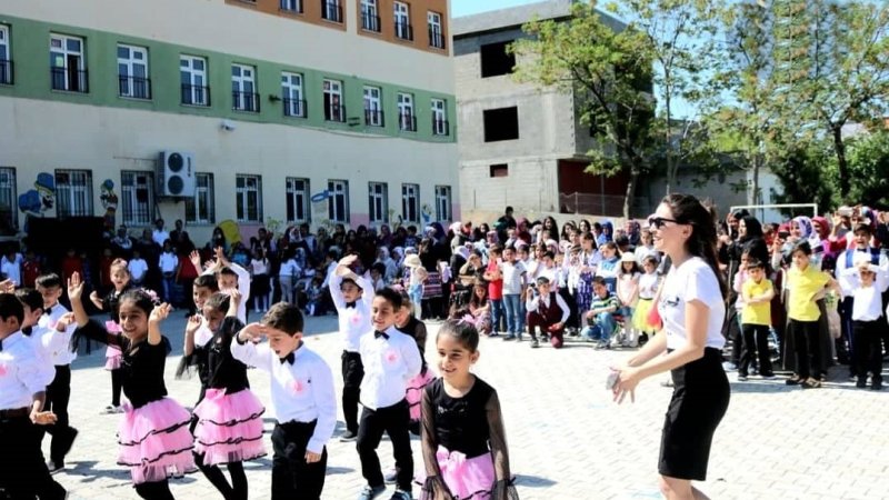 HASRET BİTTİ İLK DERS ZİLİ ÇALIYOR