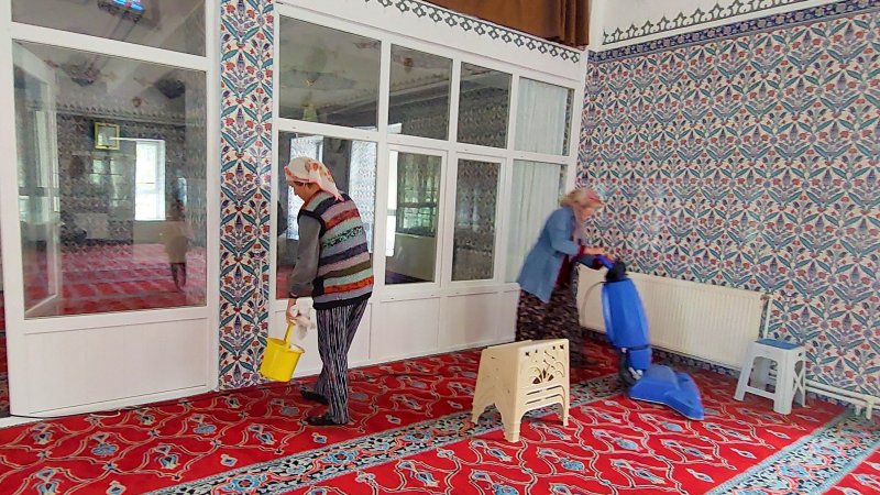 CAMİMİZDE BAYRAM TEMİZLİĞİ YAPILDI