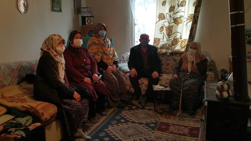 YAŞLILAR ZİYARET EDİLDİ, HEDİYELER VERİLDİ