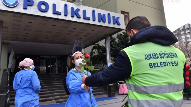 MANSUR YAVAŞ'TAN ÇİÇEKÇİLERE DESTEK